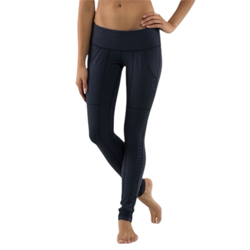 Lululemon Practice Daily Leggings 30” with Ruched Satin in Inkwell Size 6 EUC